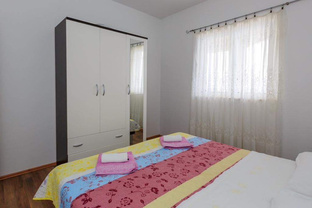 Apartments Rogulj Rogoznica  Ruang foto