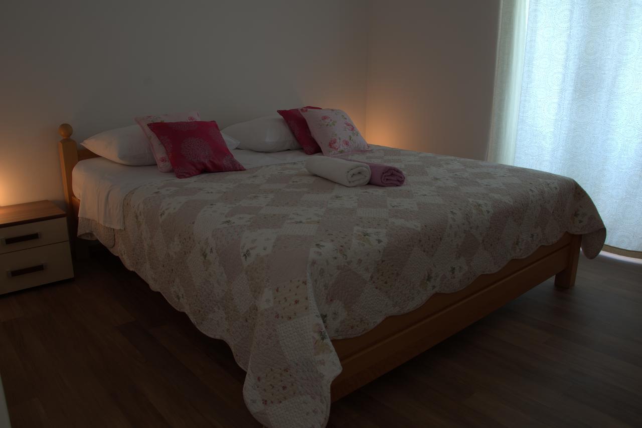 Apartments Rogulj Rogoznica  Bagian luar foto